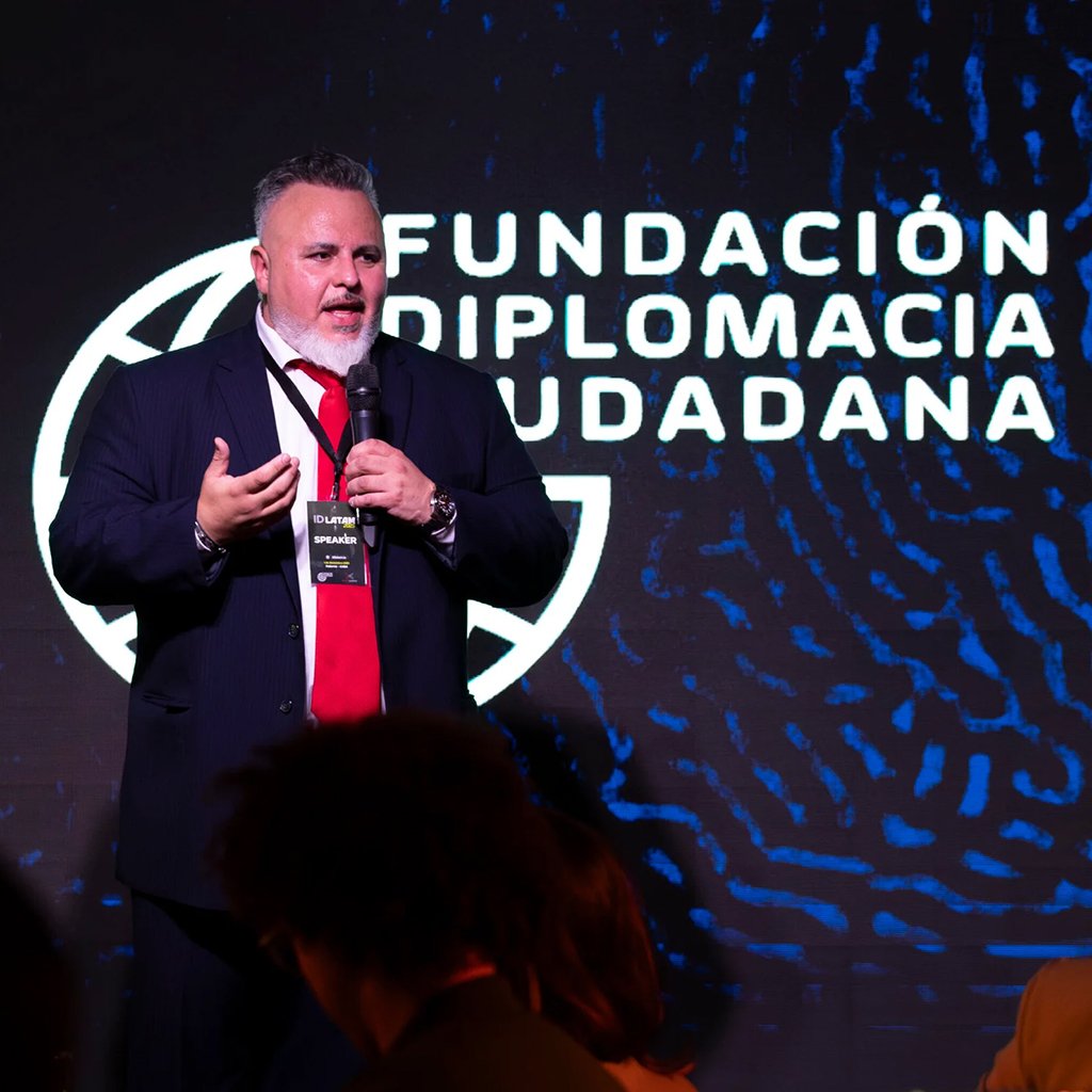 Fernando León